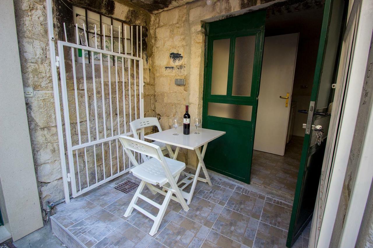Hostel Omiš Exterior foto