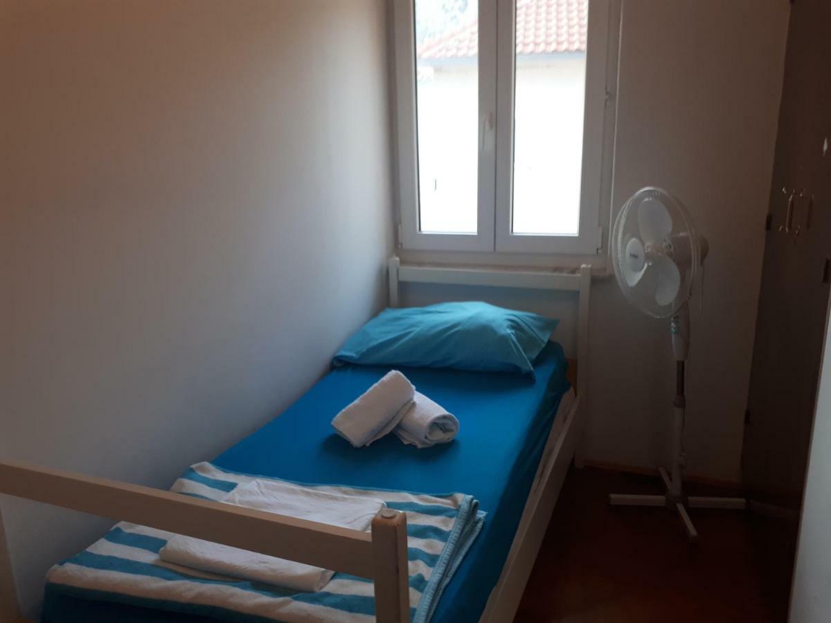 Hostel Omiš Exterior foto