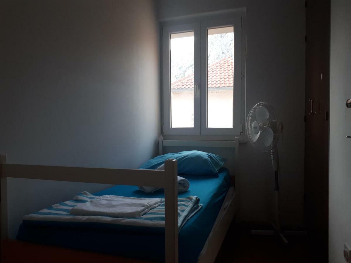 Hostel Omiš Exterior foto